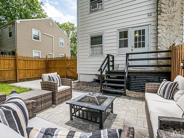 5 Mayfield Pl #B — Photo 16