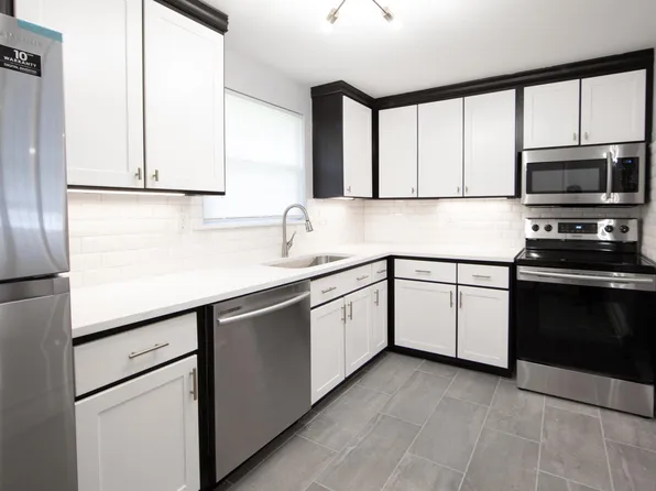 Sunset Rock Apartments