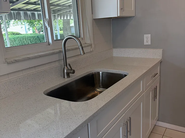 2174 Edgevale Rd — Photo 12