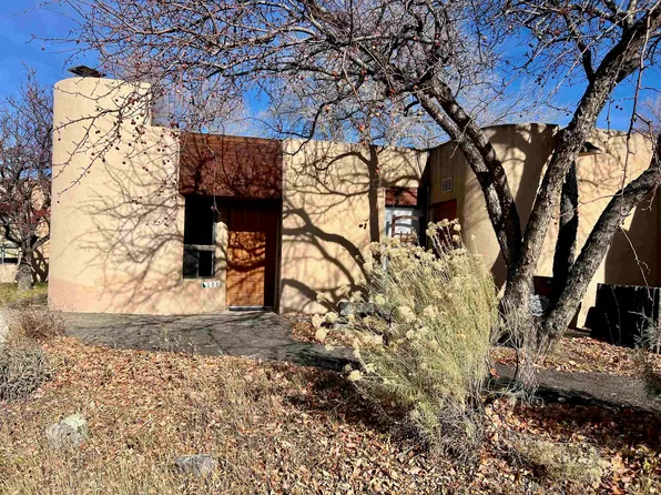 88 Comanche Rd #105, El Prado, NM 87529