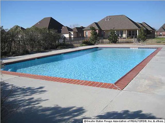 4th image of 24 Lakeland Dr