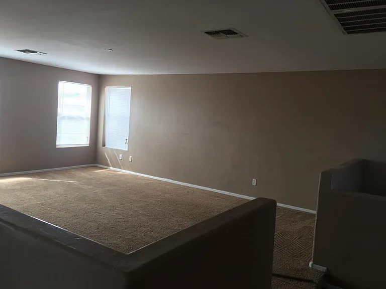 7776 N 56th Ln — Photo 32