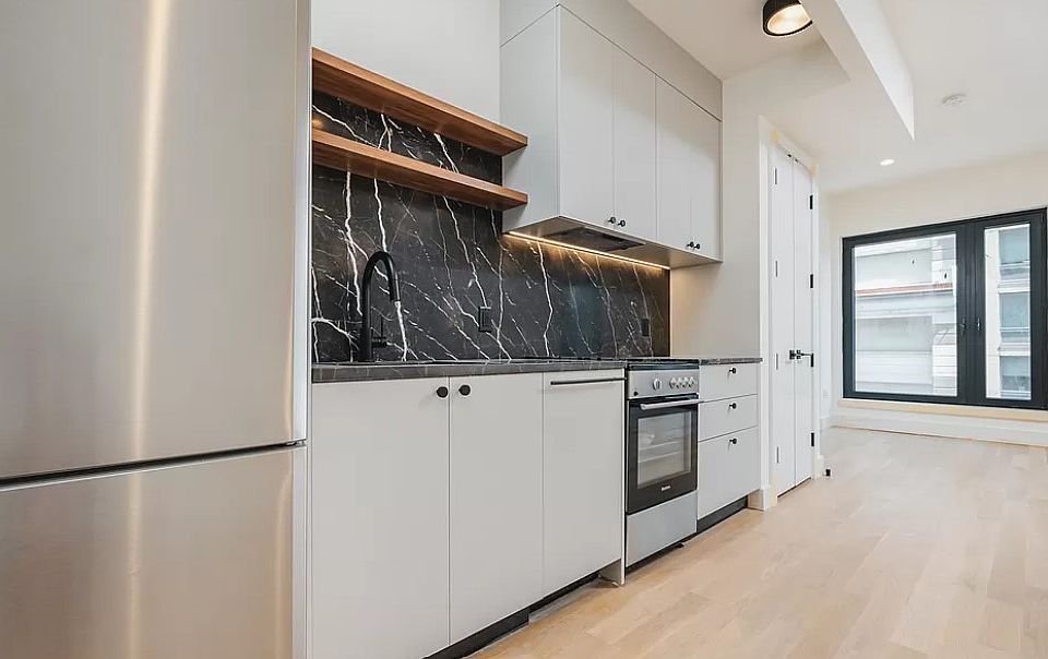 1st image of 260 Gold St APT 612