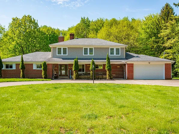 28540 Harvard Rd, Orange, OH 44022