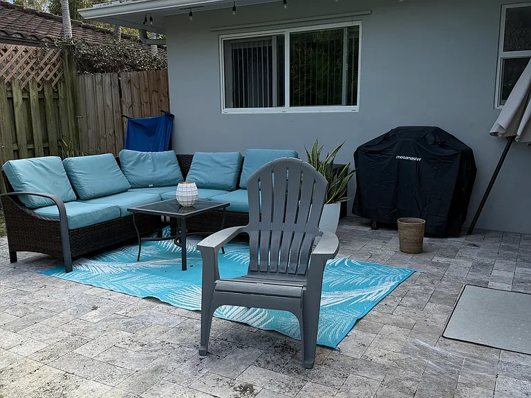 Circle Dr — Photo 23