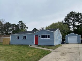 3328 Opoho Cres, Chesapeake, VA 23321