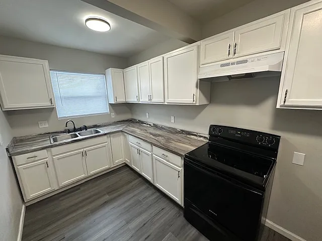 1514 Republic Ave — Photo 9