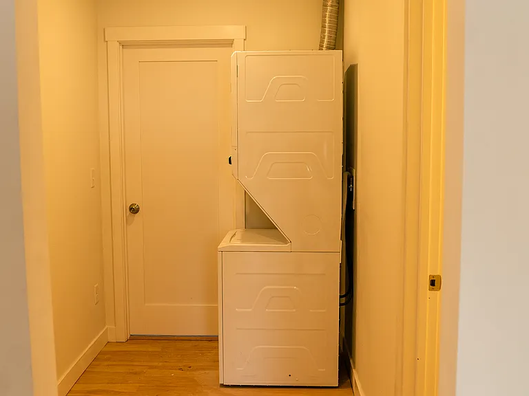 947 Terry St #B — Photo 11