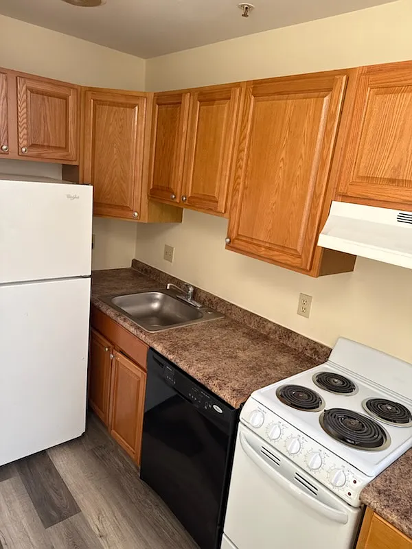 Studio, 500 sqft, $900 — Photo 2