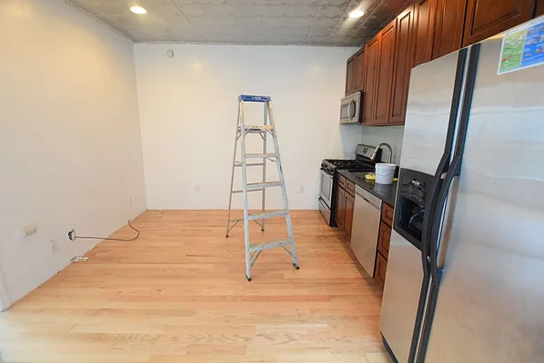 Rented by Abode Well Realty Inc | media 7