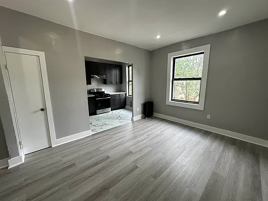 Rented by R New York | media 15