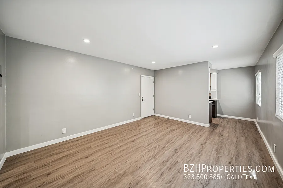 252 S New Hampshire Ave — Photo 3