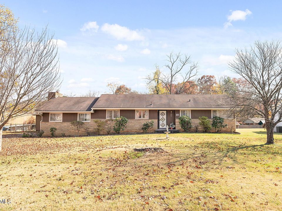 1st image of 1114 Woodcrest Dr