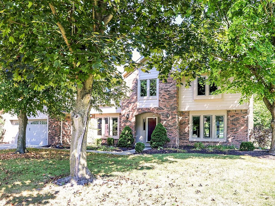 1st image of 305 Gloucester Ct