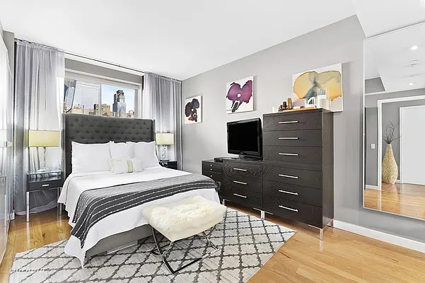 Rented by Corcoran | media 43