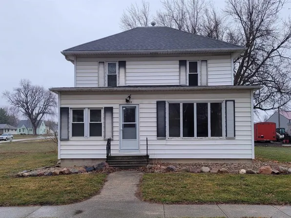 110 W 4th St, Sanborn, IA 51248