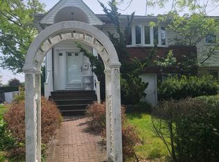 1046 N Broadway FLOOR 1, Massapequa, NY 11758