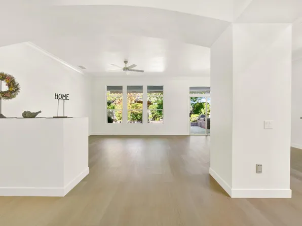7100 Kingbird Ln, Roseville, CA 95747