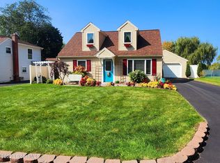 36 Bailey Ave, Latham, NY 12110