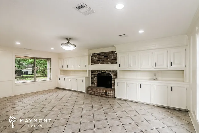 17734 Moss Point Dr — Photo 9