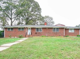 680 Sherwood Dr, Jonesboro, GA 30236