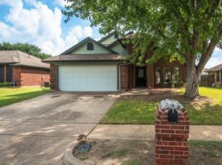 7716 Partridge Dr, Watauga, TX 76148