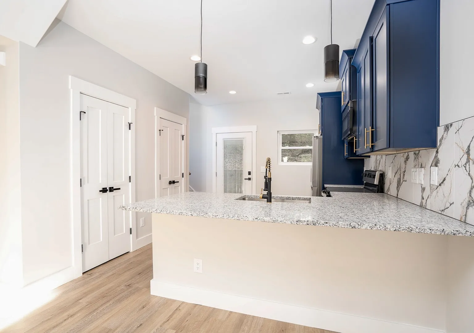 101 Georgia Street Southwest - C - 3 bedroom — Photo 1