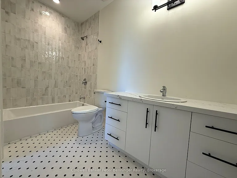 604 Queen St S #401 — Photo 18