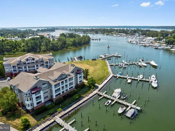 612 Oyster Bay Pl #202, Solomons, MD 20688