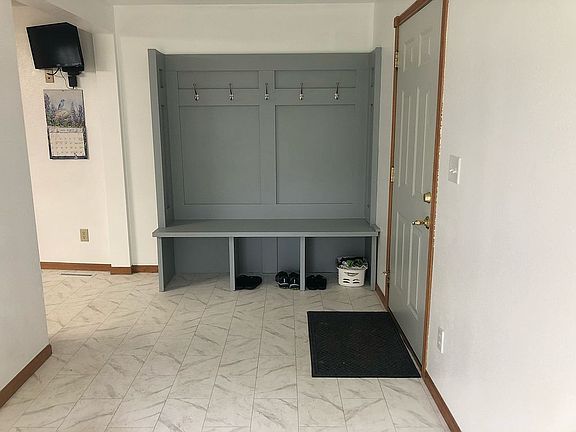 mudroom 