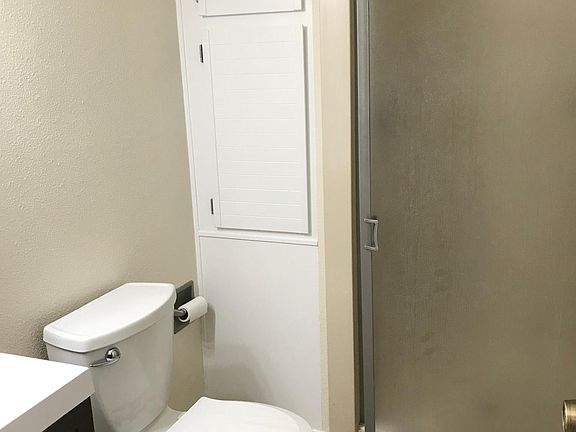 5th image of 1003 NW 133rd St APT B