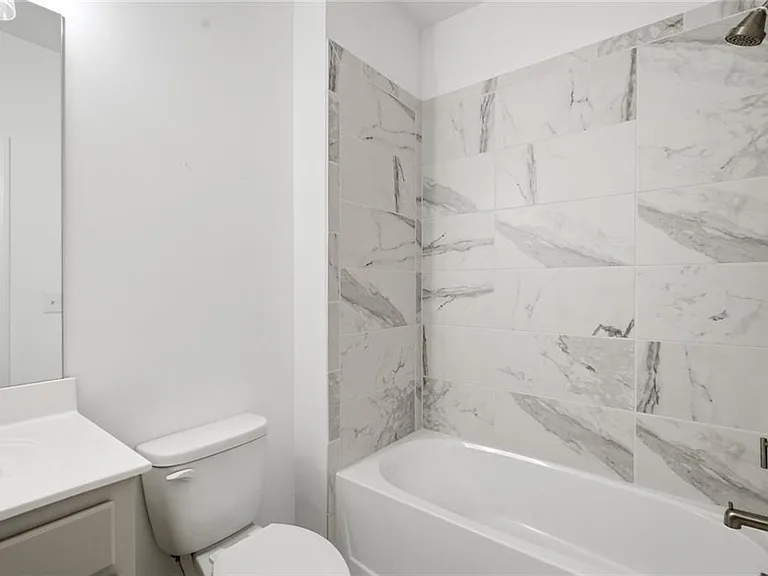 2438A Figaro Dr — Photo 23