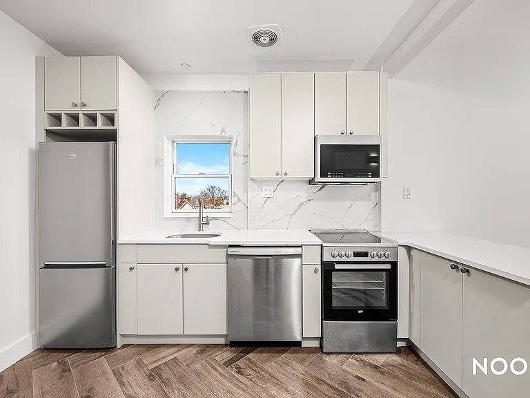 706 Ocean Ave #2A — Photo 3