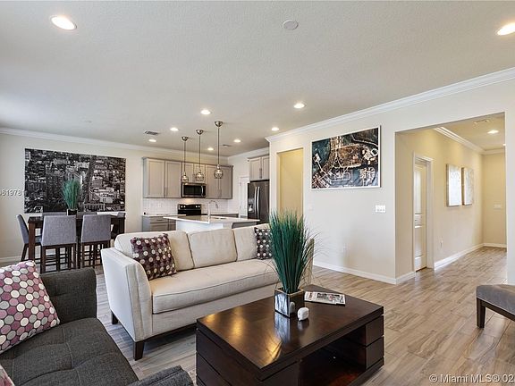 4th image of 4137 Large Leaf Ln #4137