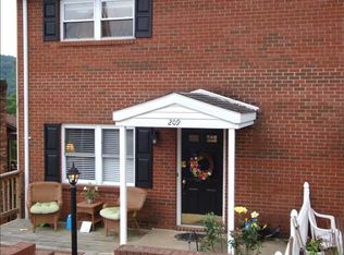 209 Stuart St, Saint Albans, WV 25177