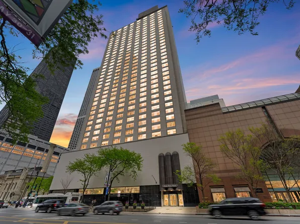 777 N Michigan Ave APT 2105, Chicago, IL 60611
