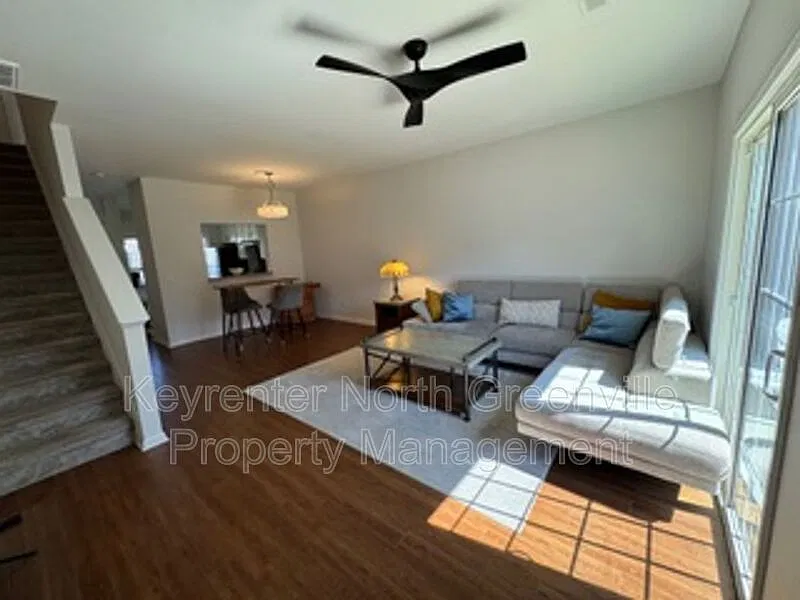 2 bed, 2.5 bath, 1250 sqft, $1,600 — Photo 3