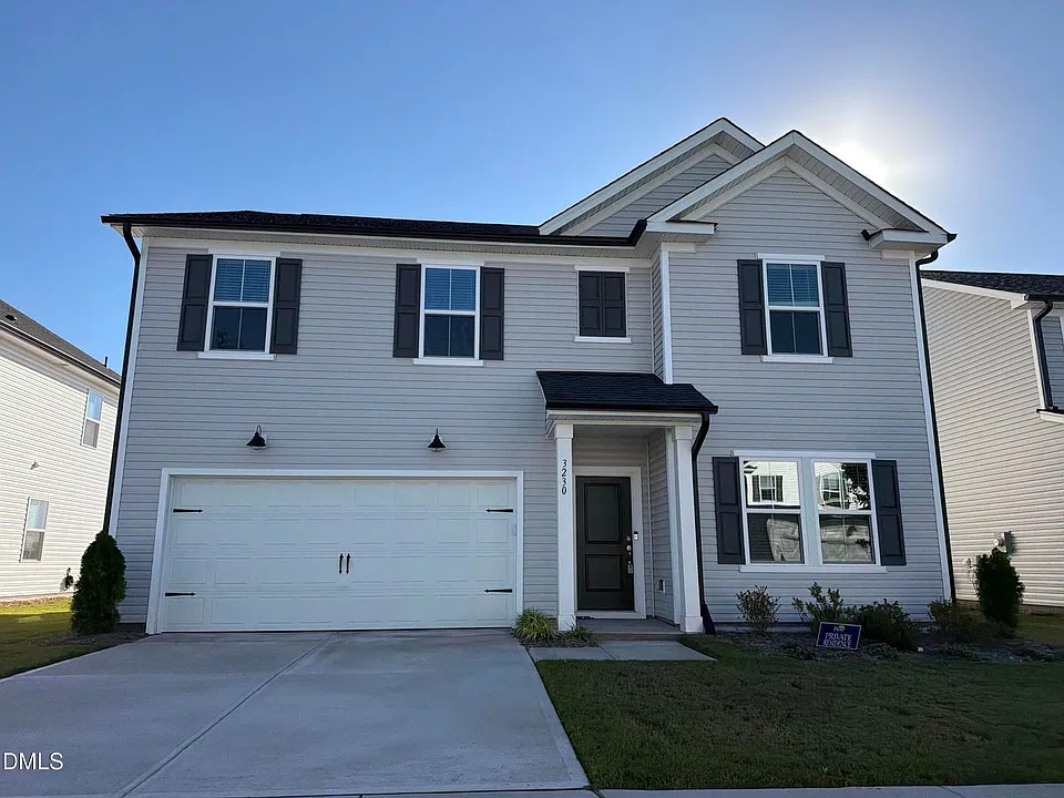 3230 Pelican Ln