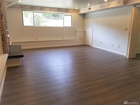 4th image of 22401 66th Ave W