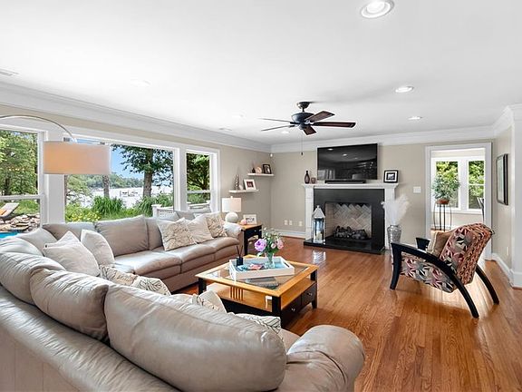 5th image of 4344 Wishart Rd