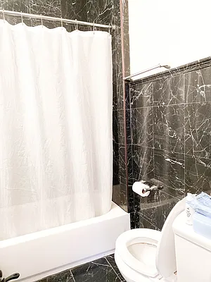 Rented by Ulas Real Estates Inc | media 3