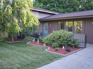 3689 Fitzhugh Ave NE, Grand Rapids, MI 49525