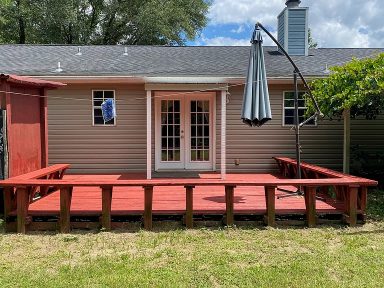 1364 Lawndale Rd — Photo 33