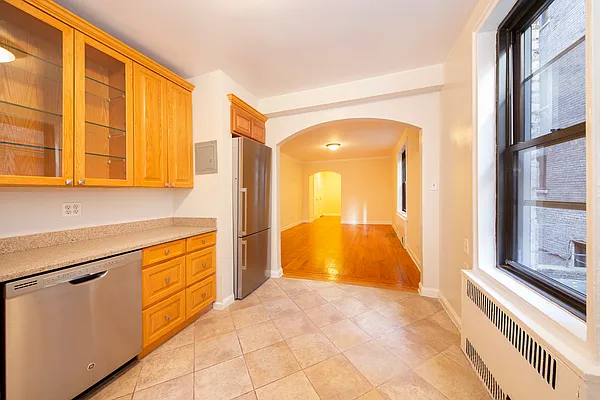 Rented by Compass | media 7