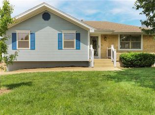 1915 Fairground Dr, Pleasant Hill, MO 64080