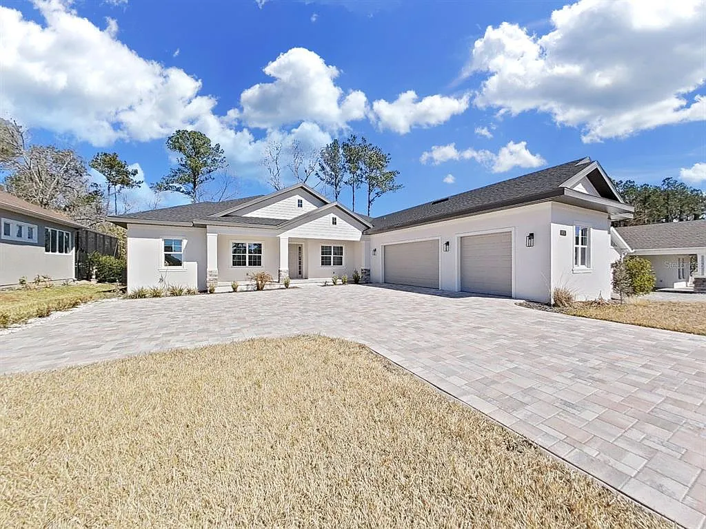 3 bed, 3.0 bath, 2589 sqft, $4,000 — Photo 2