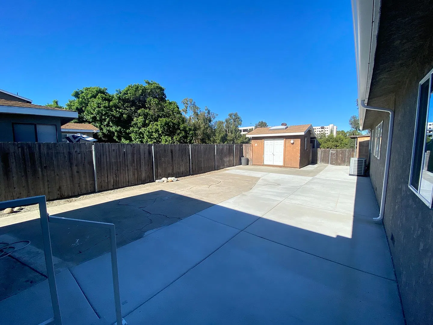 Huge 5bd/3ba W/ View!! — Photo 3