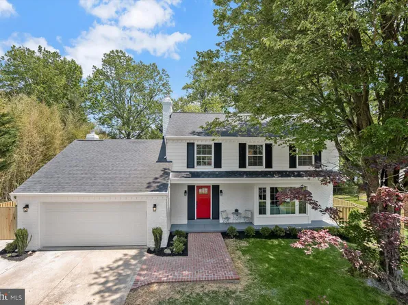 11003 Hunt Club Dr, Rockville, MD 20854