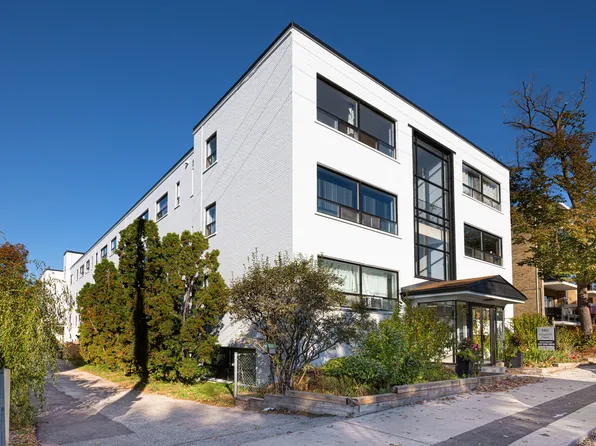 140 Kingston Rd #110, Toronto, ON M4L 1S9