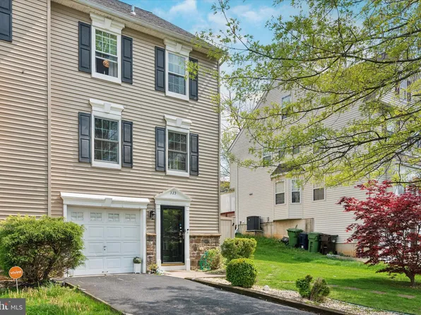 323 Girard Ave, Glenside, PA 19038